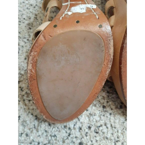 Frye Leather Catrin Trapunto Strappy Heels 9 - Picture 9 of 10